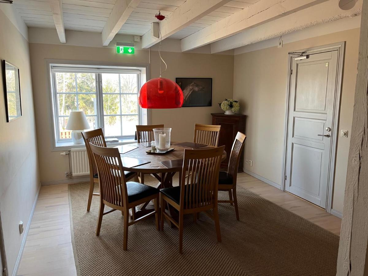 Rekasta Bed & Breakfast Enköping Exteriör bild